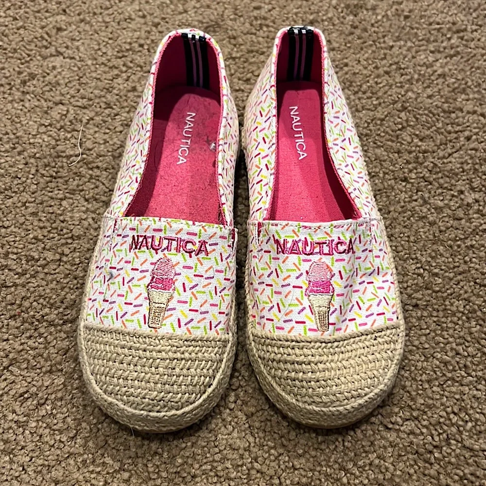 🌴 BUNDLE 5 FOR $25!  Nautica girls slip on shoes size 11